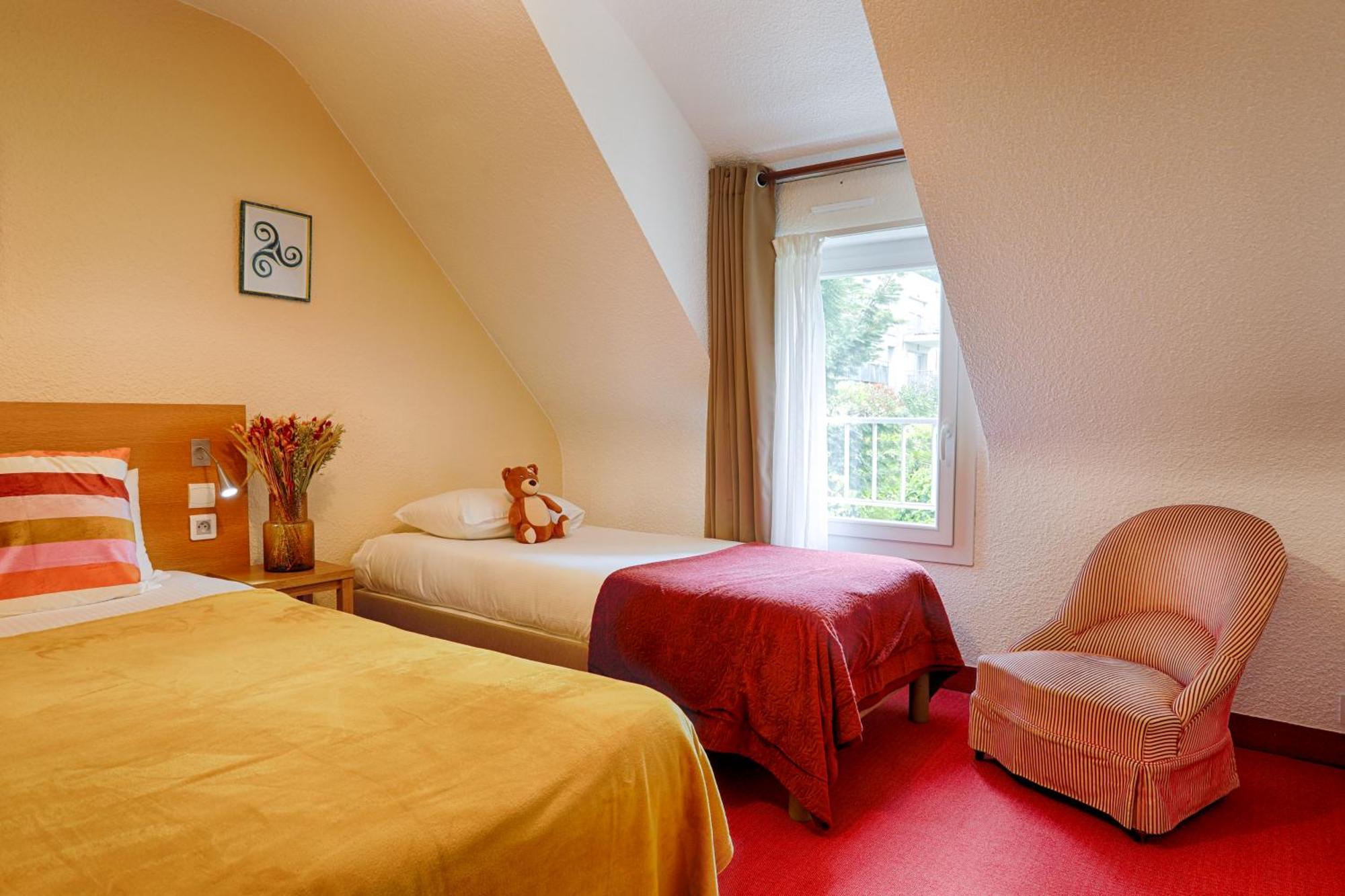 Hotel Le Branhoc - Brit Hotel Auray Exteriör bild