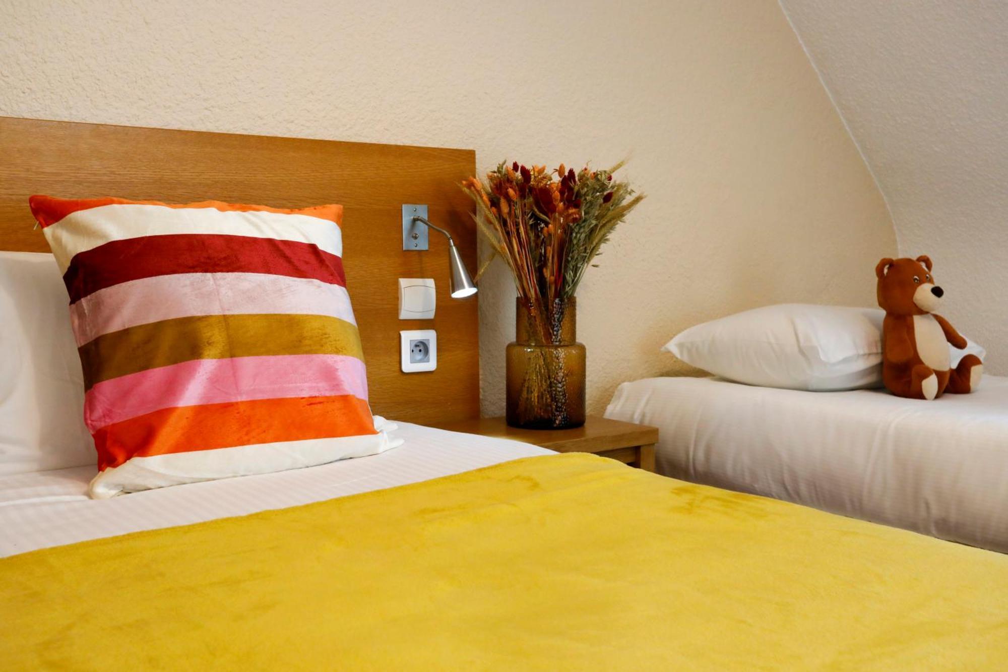 Hotel Le Branhoc - Brit Hotel Auray Exteriör bild
