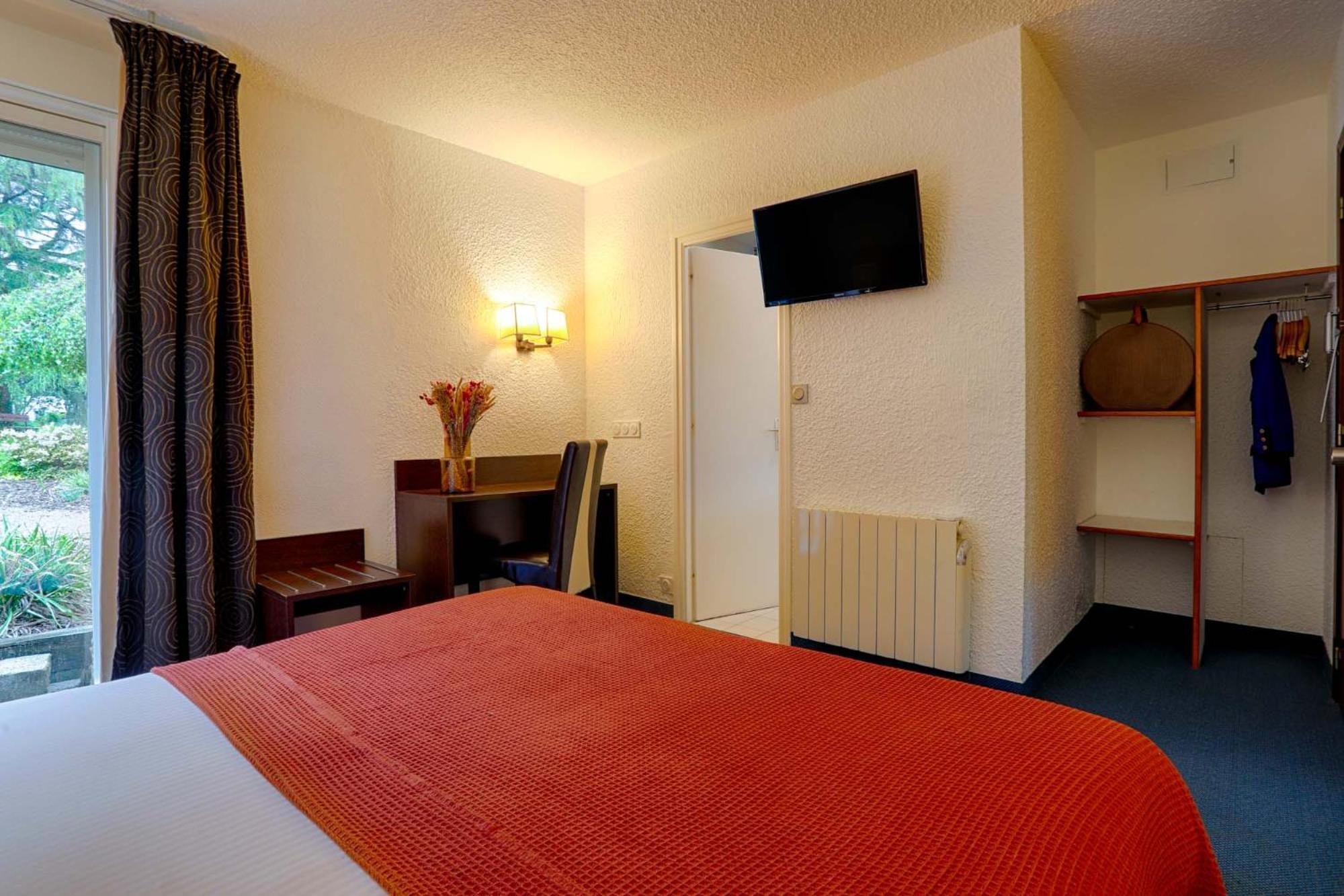 Hotel Le Branhoc - Brit Hotel Auray Exteriör bild